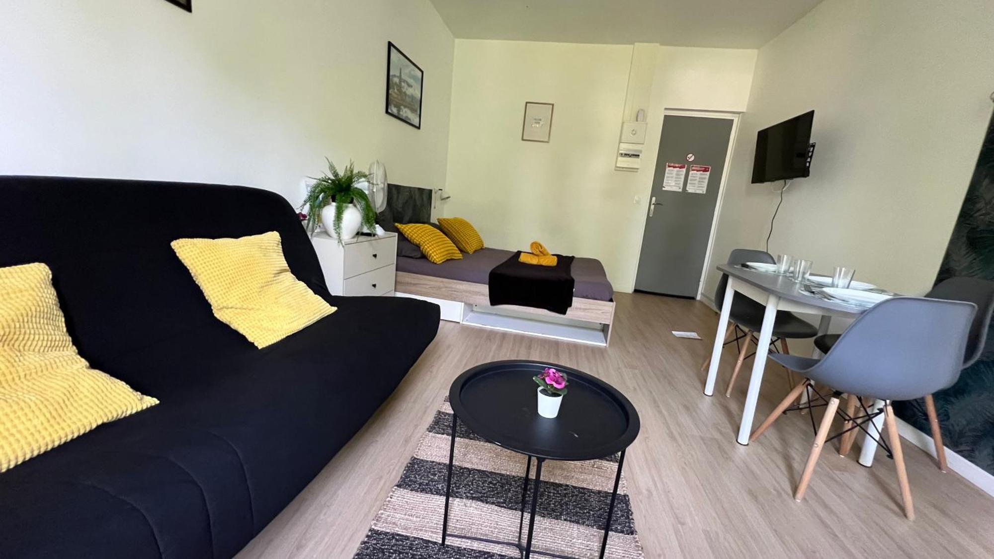 Studios Cozy 2A4 Pers Avec Jardin I Proche Futuroscope Châtellerault المظهر الخارجي الصورة