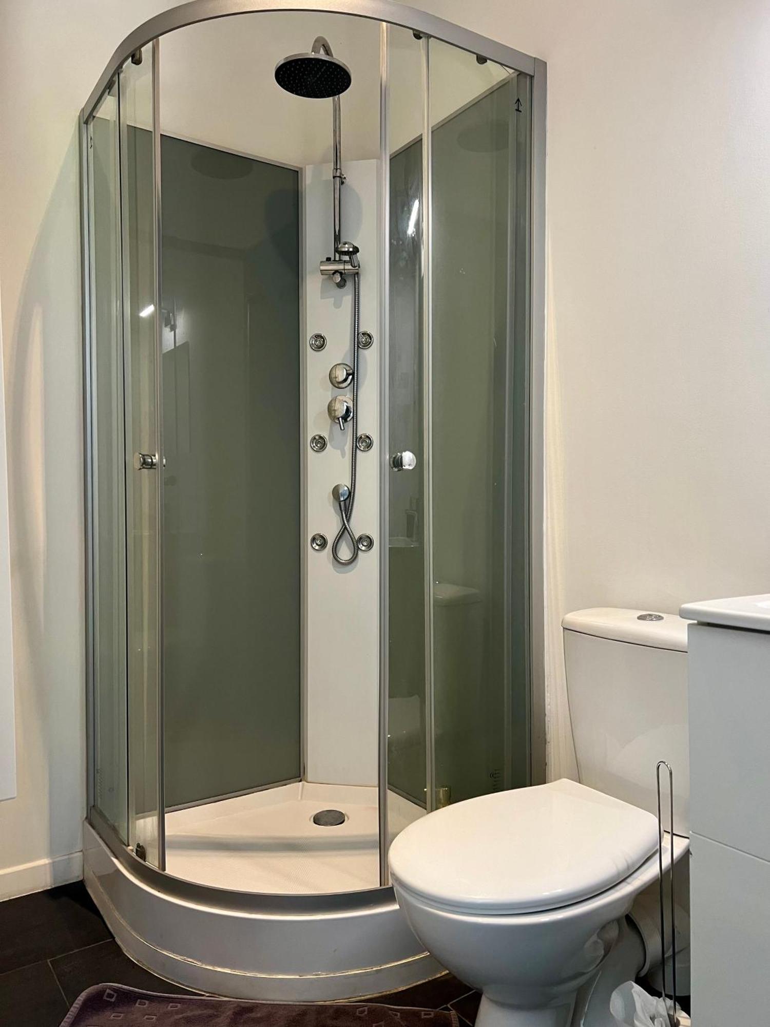 Studios Cozy 2A4 Pers Avec Jardin I Proche Futuroscope Châtellerault المظهر الخارجي الصورة