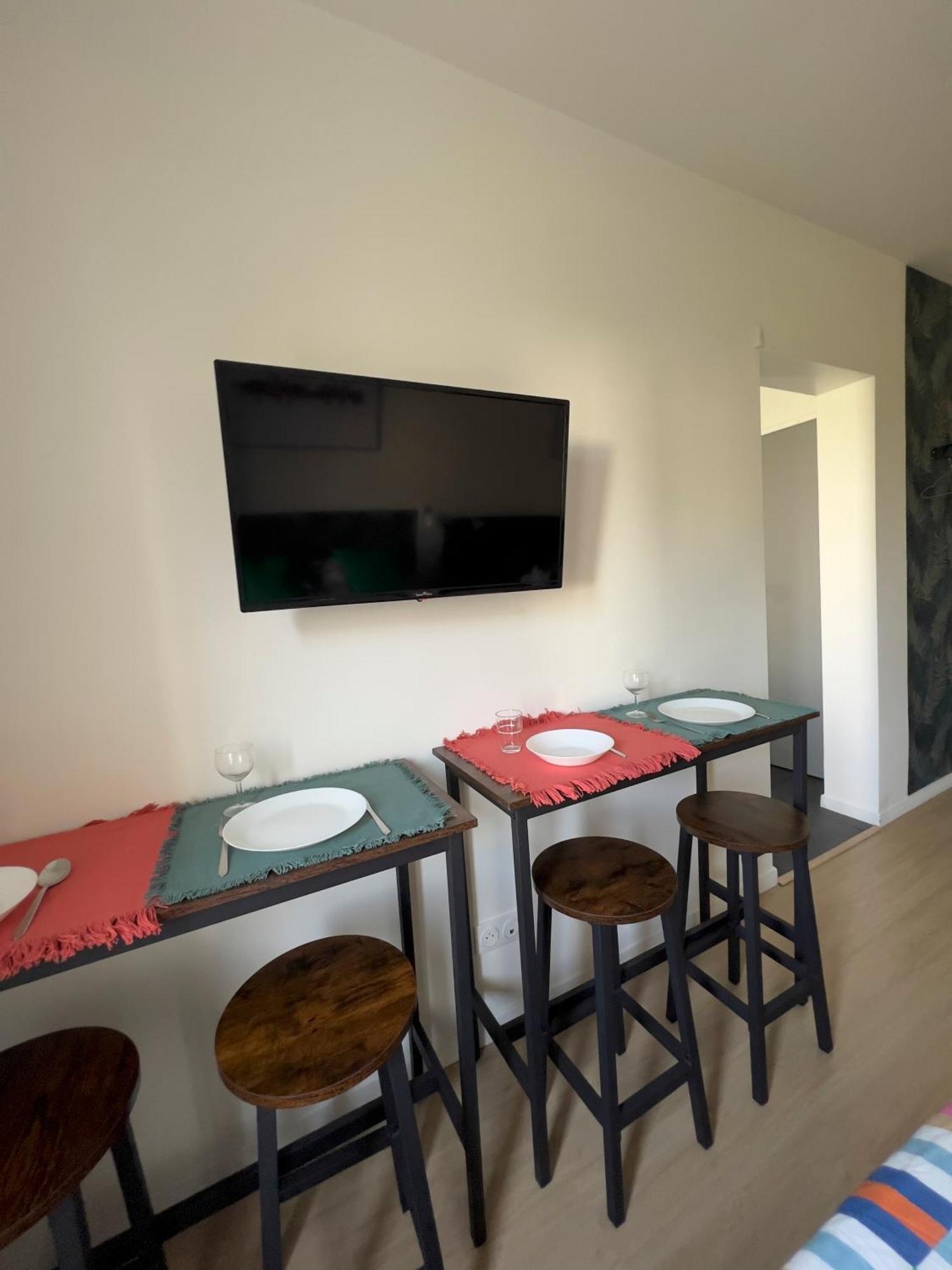 Studios Cozy 2A4 Pers Avec Jardin I Proche Futuroscope Châtellerault المظهر الخارجي الصورة
